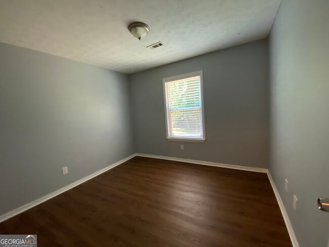 Building Photo - 318 Wood Ridge