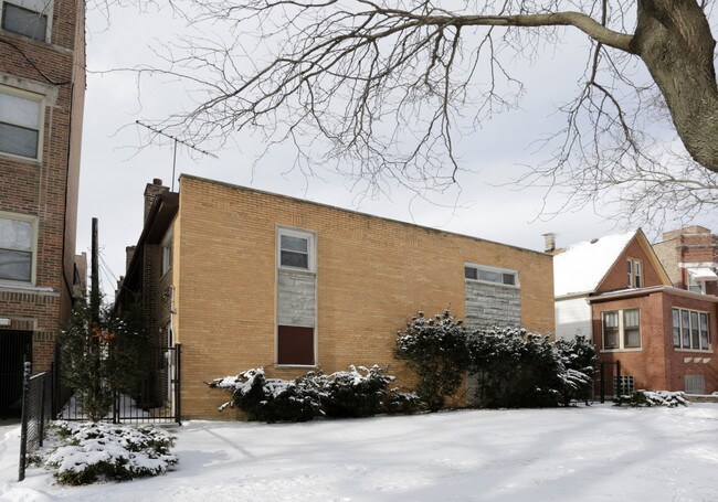 Building Photo - 6950 S Cregier Ave