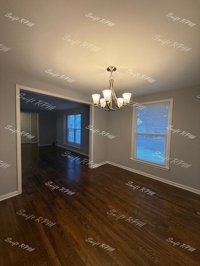 Building Photo - 9805 Carter Dr