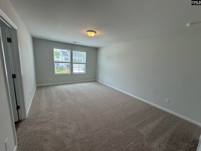 Building Photo - 421 Pinaster Path