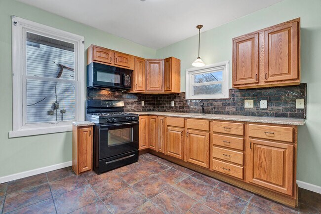 Building Photo - 7070 Winona Ave