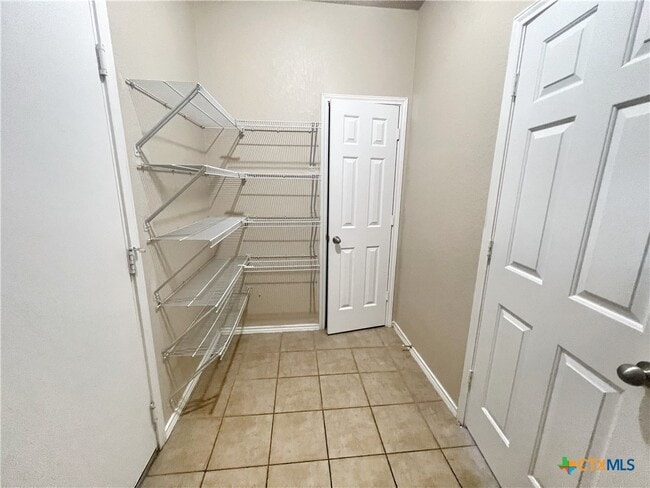 Building Photo - 525 Tom Kemp Dr