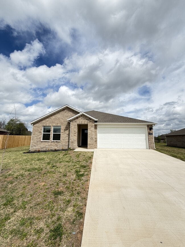 Building Photo - 376 Texas Ave