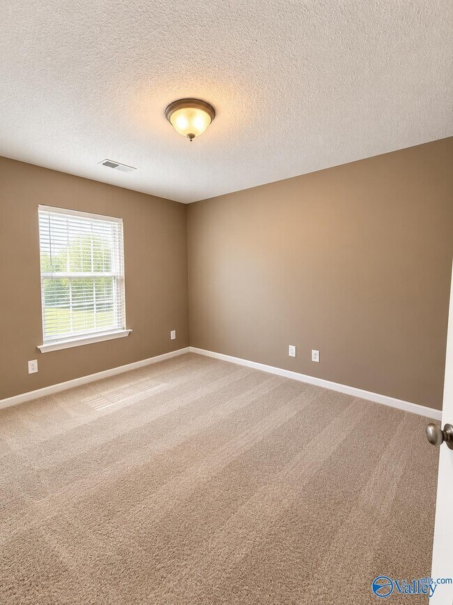 Building Photo - 409 Summer Cove Cir NW