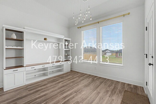 Building Photo - 407 W Taverner Xing
