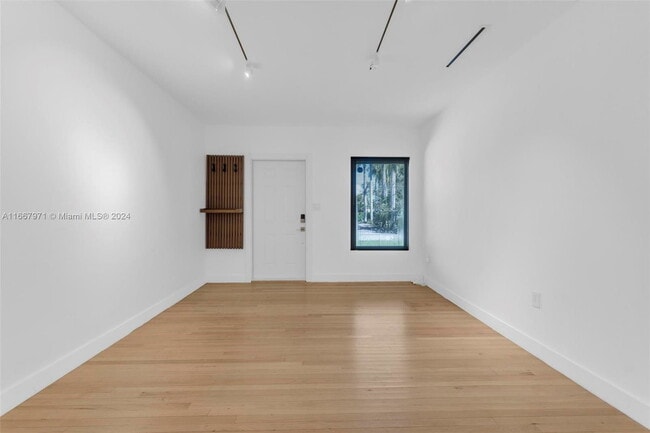 Building Photo - Northeast 99th Street, Miami Shores, FL 33138 - 3 BR 2.5 BA house