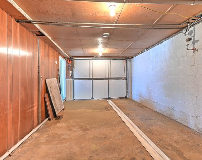 Building Photo - 135 Hixon Cir