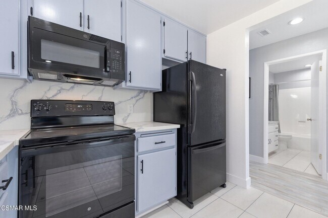 Building Photo - 254 Sequoia Ct