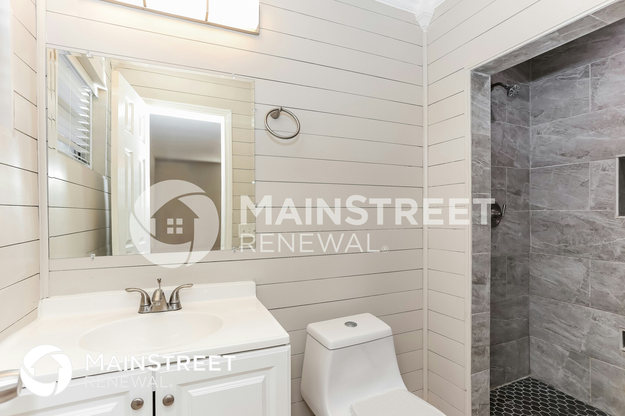 Building Photo - 6215 Pine Cove Ln