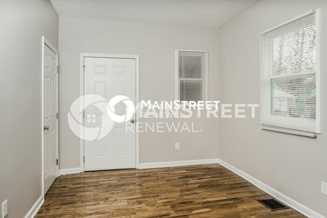 Building Photo - 3 Bedroom Pet-Friendly Home in Louisville,...