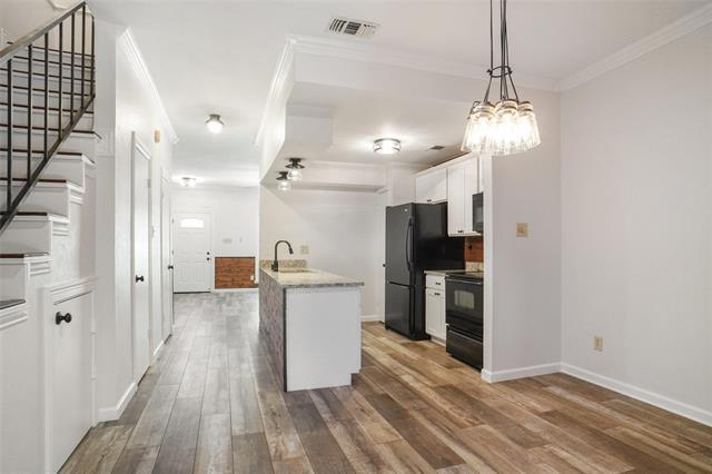 Building Photo - 228 Samuel Blvd