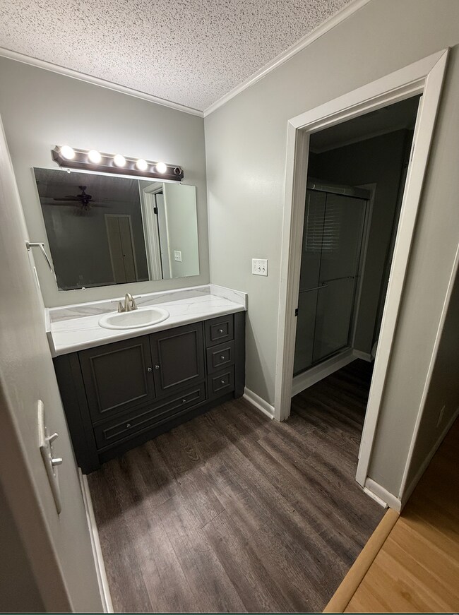 Building Photo - Charming 3-Bedroom Home with Bonus Room & ...