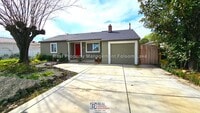 Building Photo - Coming Soon – Updated 2 Bedroom 1 Bath Home in Folsom - Includes water/sewer/trash & seasonal gar...