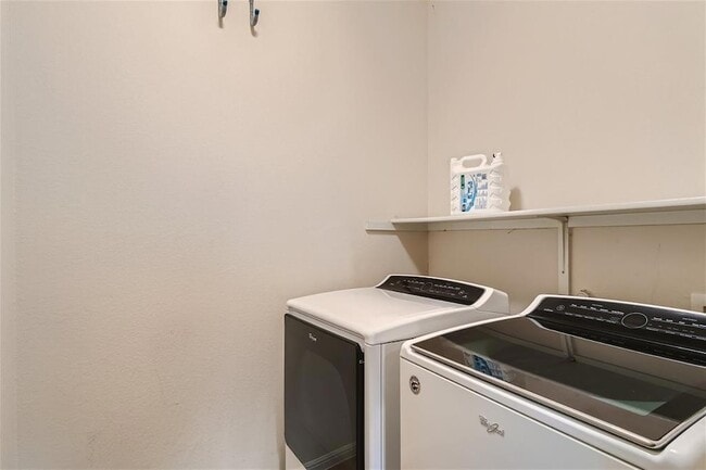 Building Photo - 1504 Weatherford Dr