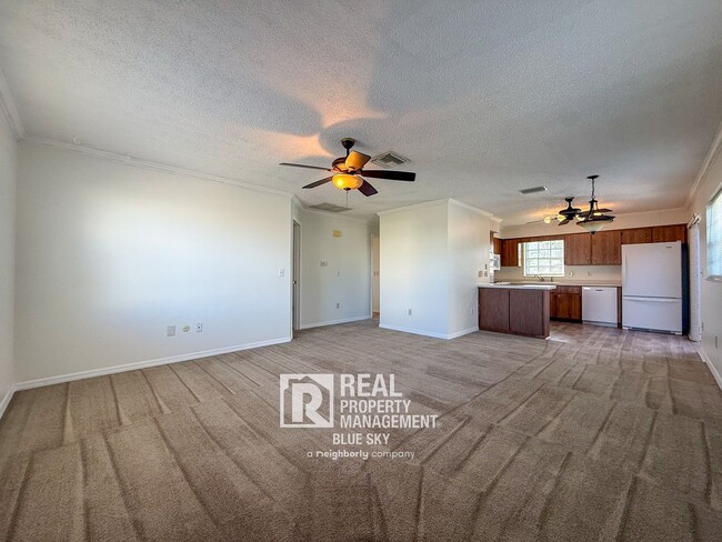 Building Photo - 6704 Hickorywood Ln