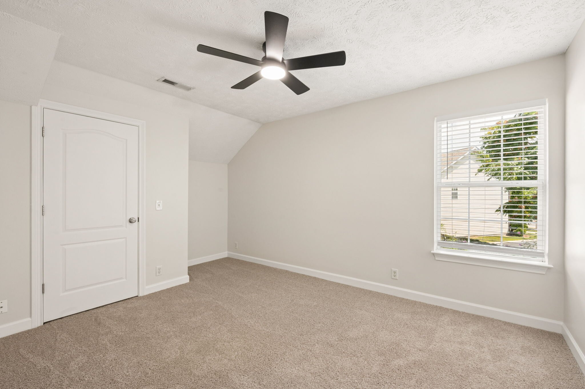 Building Photo - 2741 Rosedale Pl