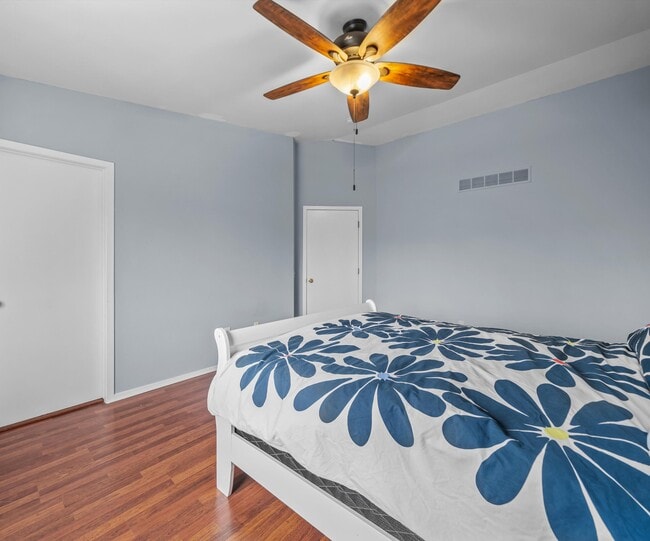 Building Photo - 1696 Reserve Ct