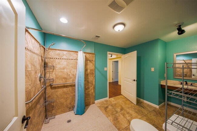 Building Photo - 2238 Willow Point Dr