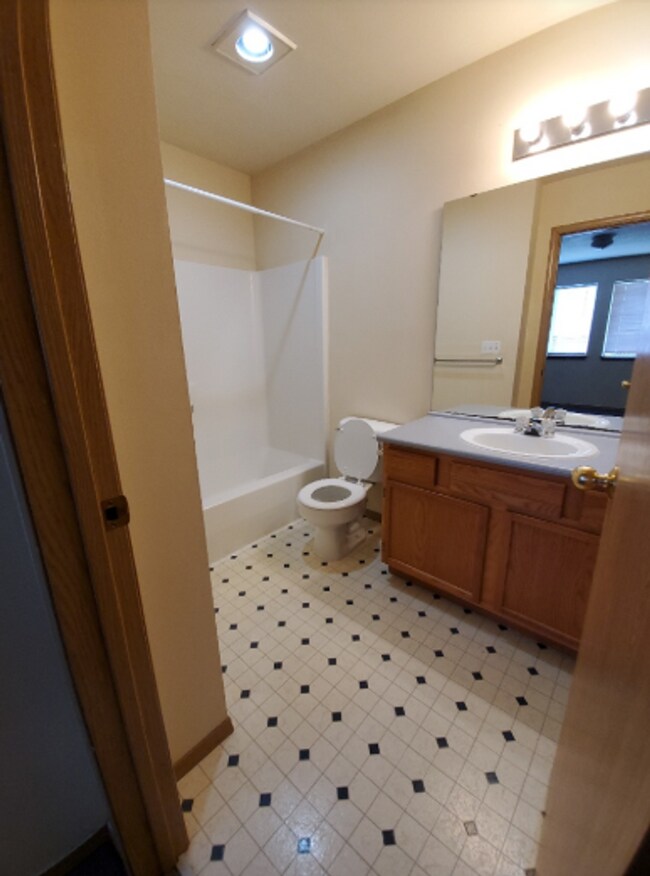 Building Photo - Rent Special: $1,750 for July and August, ...