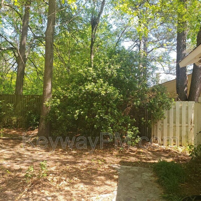 Building Photo - 4441 Shadowmoor Dr