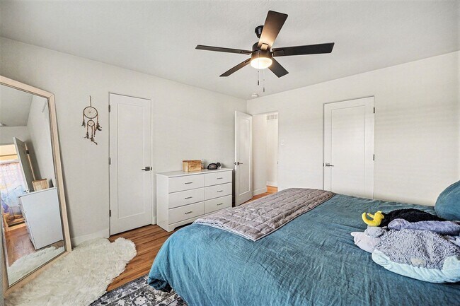 Building Photo - Spacious 3BD/2BA Home in Denver, CO- Available August 1st!