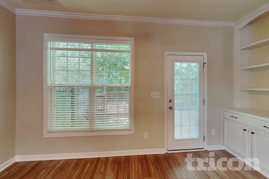 Building Photo - 557 McCarthy Dr