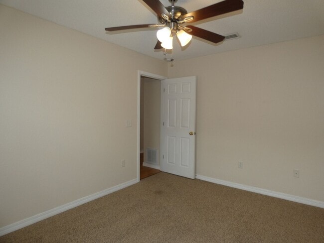 Building Photo - 4 Bedroom in Spencer Oaks Subdivision