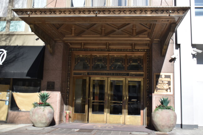 Main Entrance - 32 Peachtree St NW