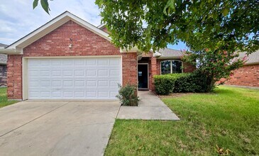 Building Photo - 2113 Woodhaven Dr