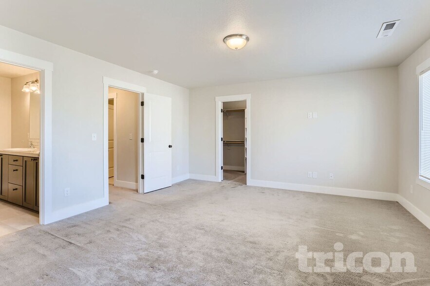 Building Photo - 1307 NE 70th St