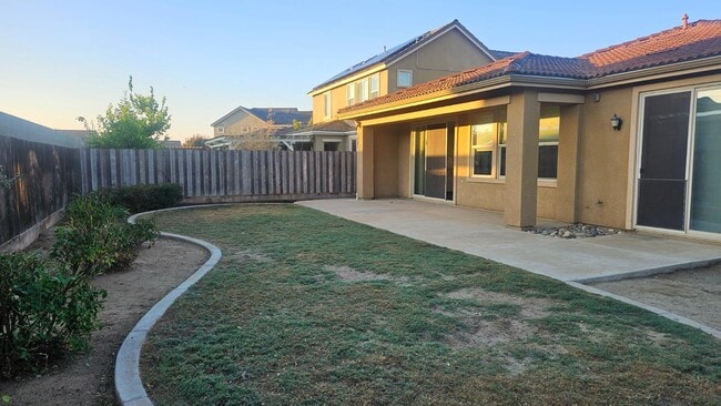 Building Photo - 3351 Cordova Ave