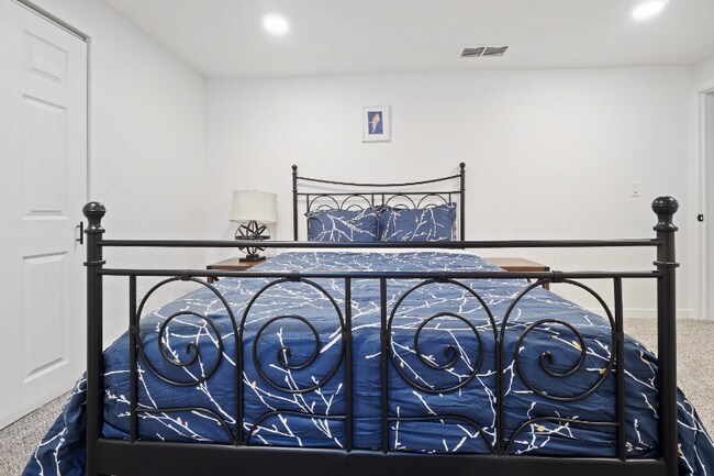 Building Photo - 6050 E Alameda Ave