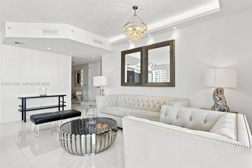 Building Photo - 1080 Brickell Ave