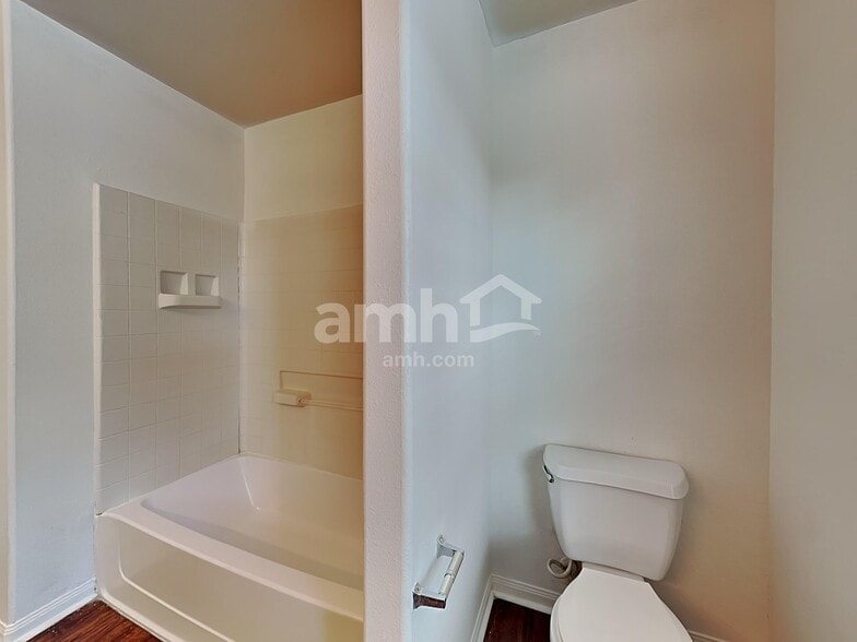 Building Photo - 911 Redcrest Springs Ct