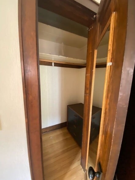 Building Photo - 528 State St