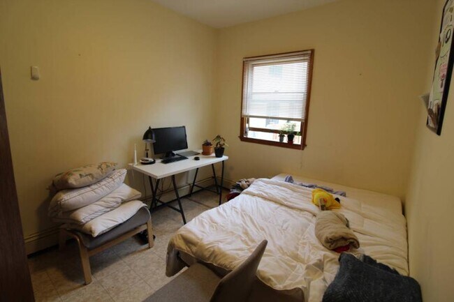 Building Photo - 3.0 bedroom in Cambridge Massachusetts 02139