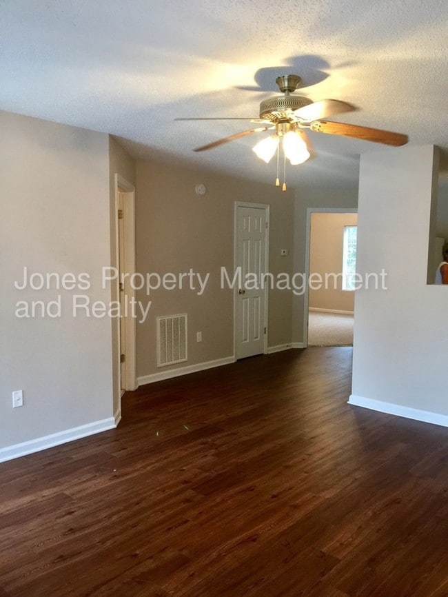 Chinaberry Commons, 2br 2ba 725.00 301 John St China Grove NC 28023