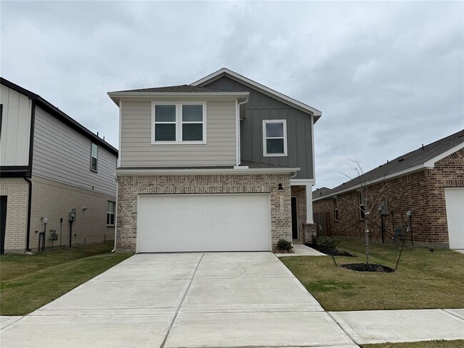 Primary Photo - 5214 Lake Chase Dr