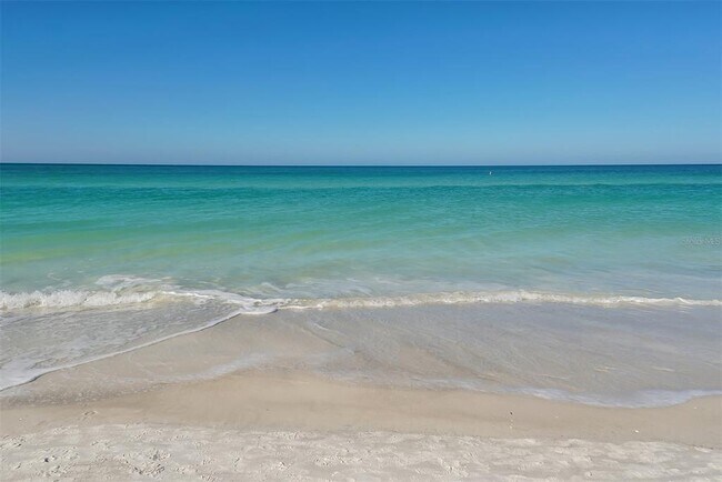 Building Photo - 4216 Plumosa Terrace