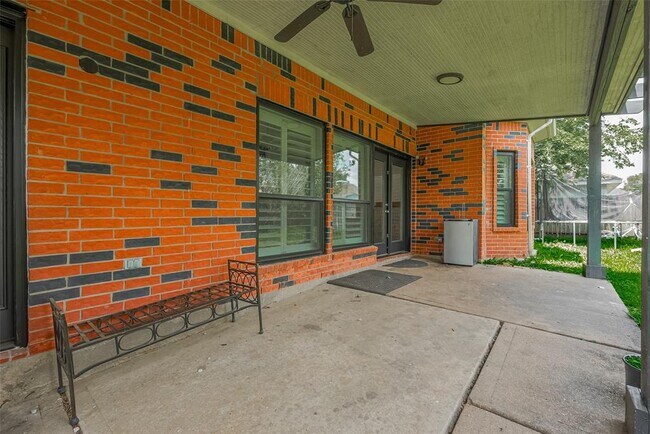Building Photo - 6503 Taimer Ct