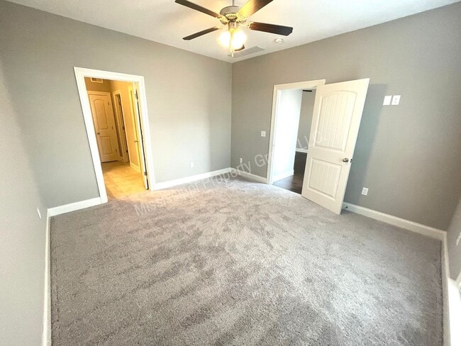 Building Photo - 4BD/4.5BA FOR RENT - Only Through 7/18/2024