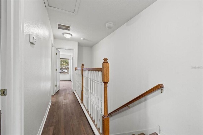 Building Photo - 2565 Harn Blvd