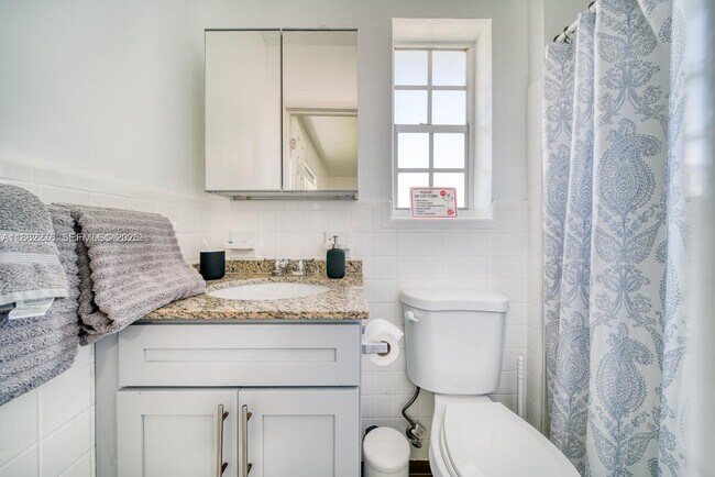 Building Photo - 1275 NE 204th Terrace