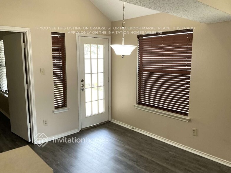 Building Photo - 6736 Driffield Cir E