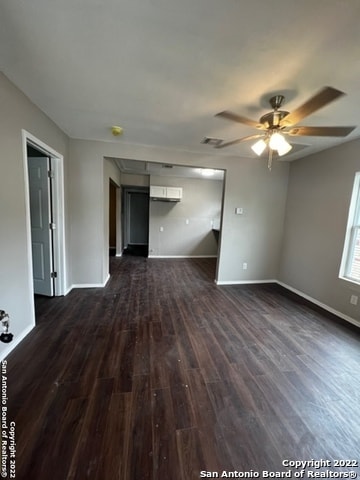 Building Photo - 111 Los Arboles