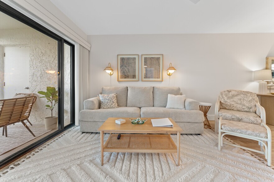 Building Photo - 6287 Bahia del Mar Cir