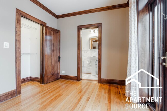 Building Photo - 2920 W Cullom Ave