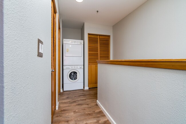Building Photo - Condo: $1695 Rent - 1 bed/1 bath