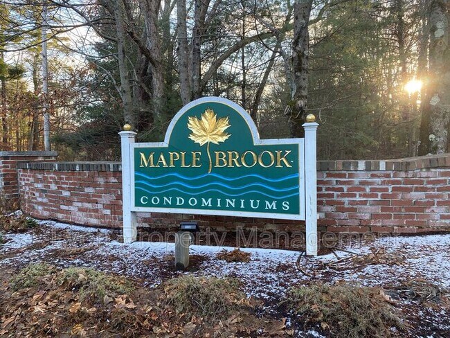 Building Photo - 404 Maple Brook Rd