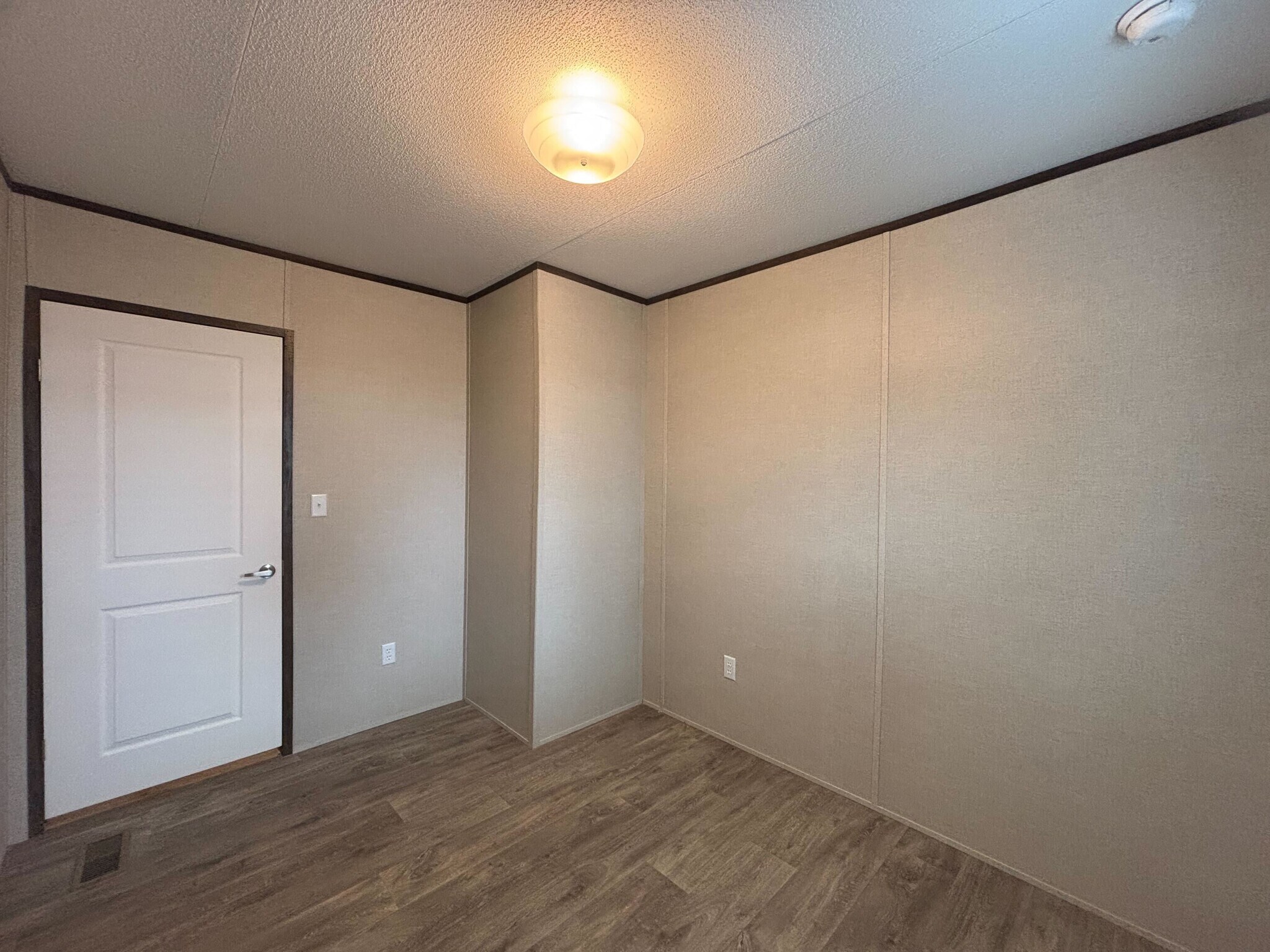 Building Photo - 127 Peggy St